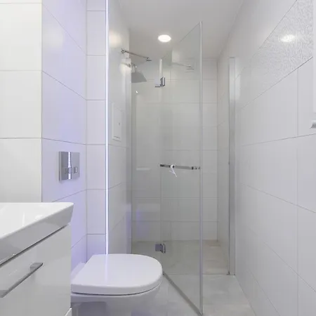 Wczasowa With Balcony Mountain View & Parking In By Renters Apartment Ustron